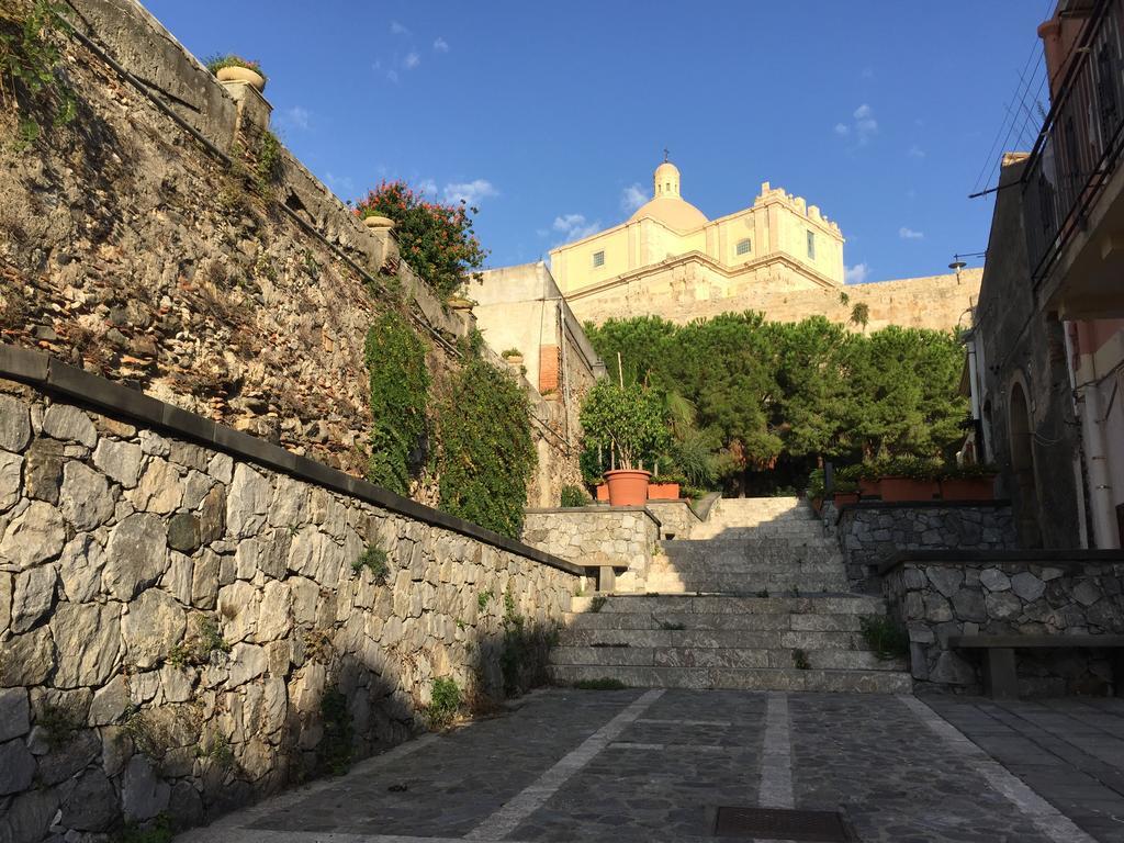 L'Antico Borgo Bed & Breakfast Milazzo Exterior photo